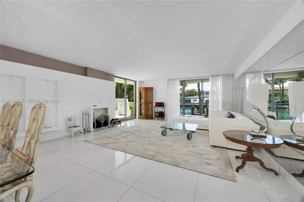 9400 W Bay Harbor Dr #101 Bay Harbor Islands, FL 33154