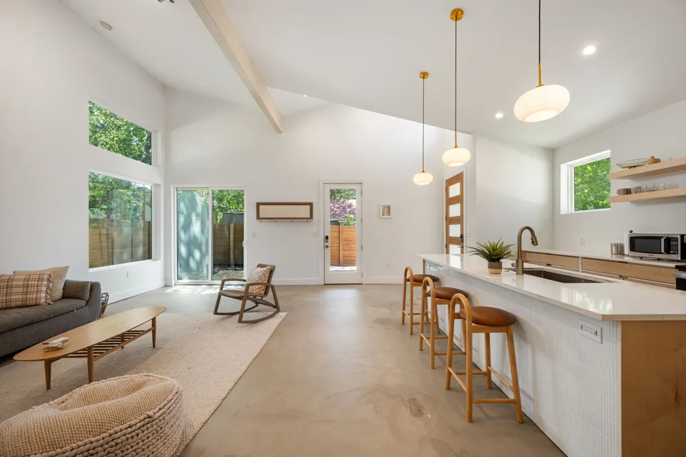 508 Capitol Drive #2 Austin, TX 78753