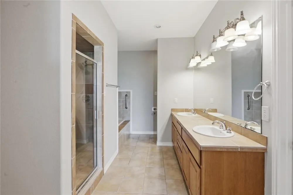15 Huron Street Victoria, TX 77905
