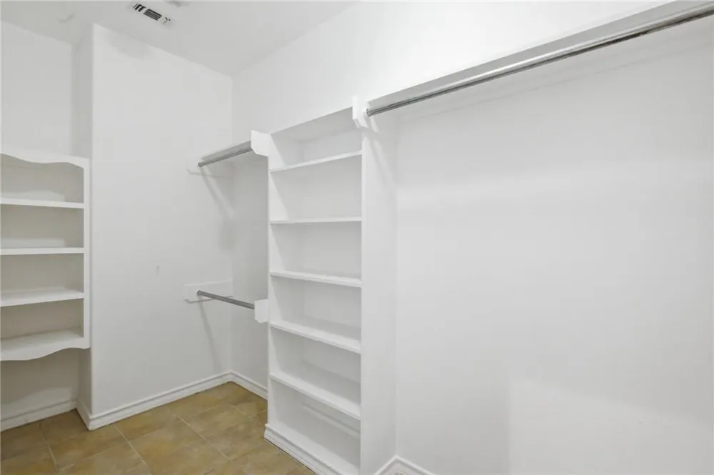 15 Huron Street Victoria, TX 77905