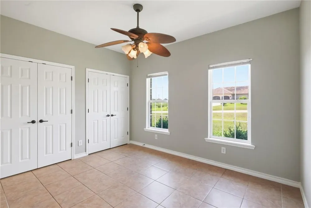 15 Huron Street Victoria, TX 77905