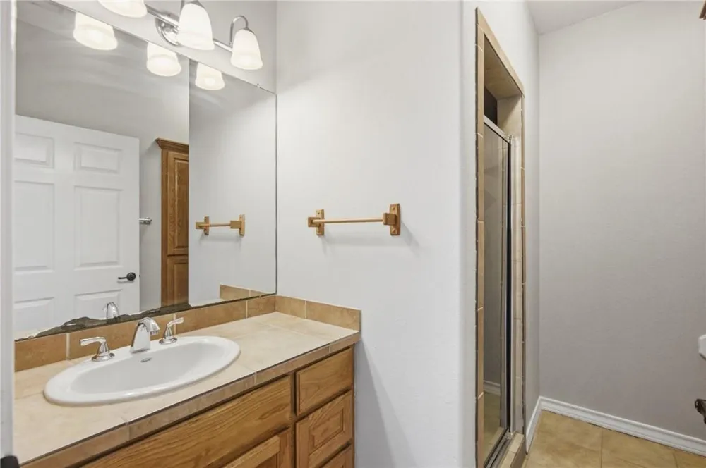15 Huron Street Victoria, TX 77905