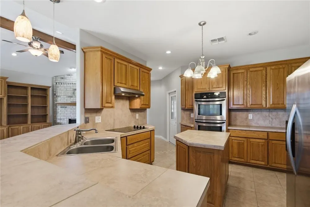 15 Huron Street Victoria, TX 77905