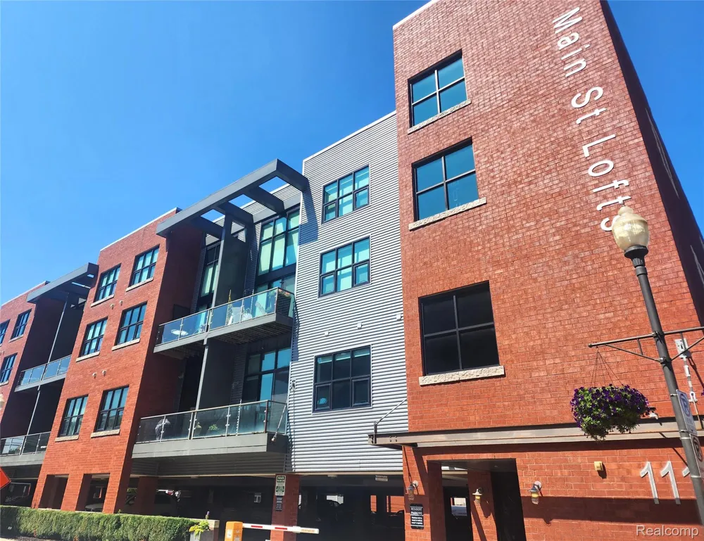 111 Main Street #201 Royal Oak City, MI 48067