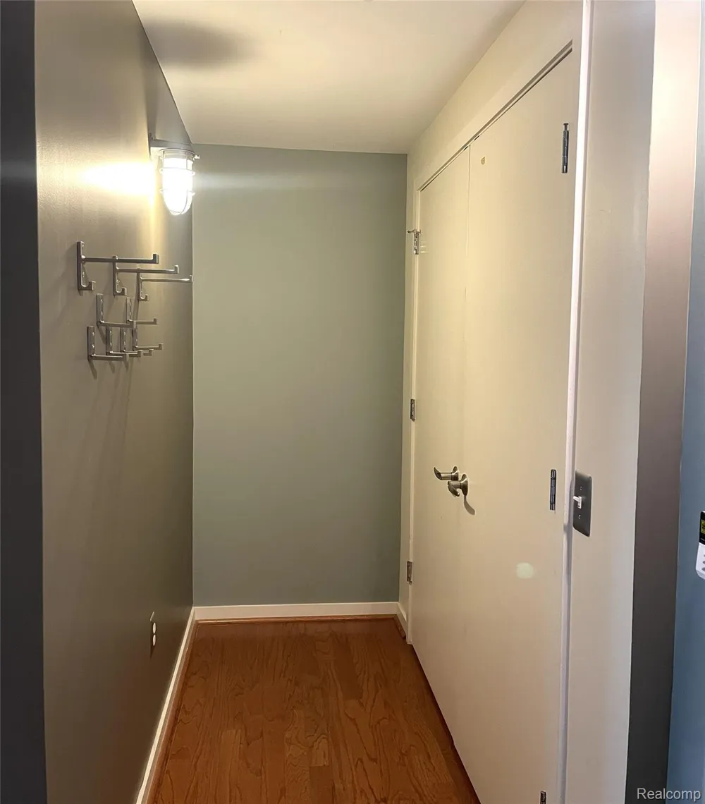 111 Main Street #201 Royal Oak City, MI 48067