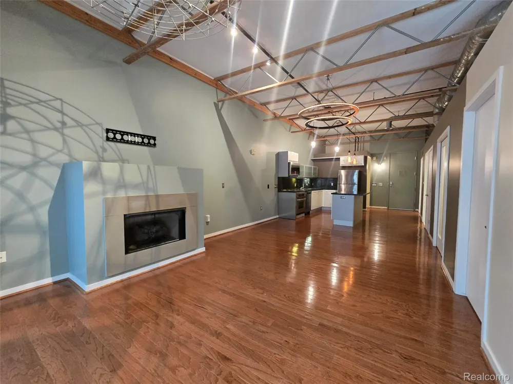 111 Main Street #201 Royal Oak City, MI 48067
