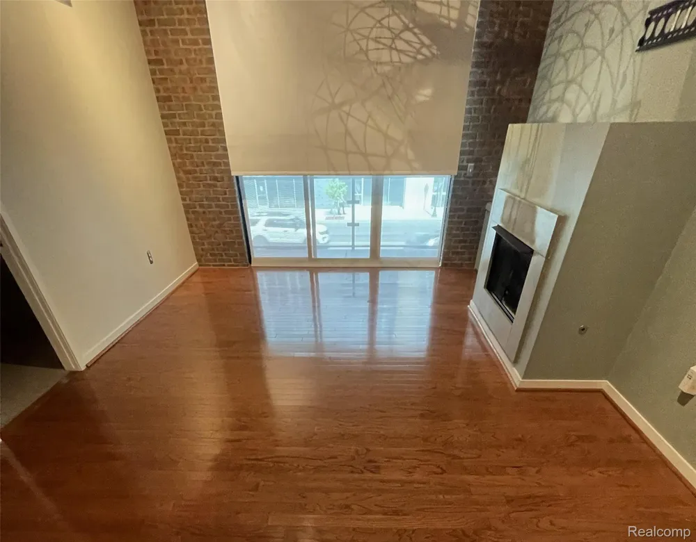 111 Main Street #201 Royal Oak City, MI 48067