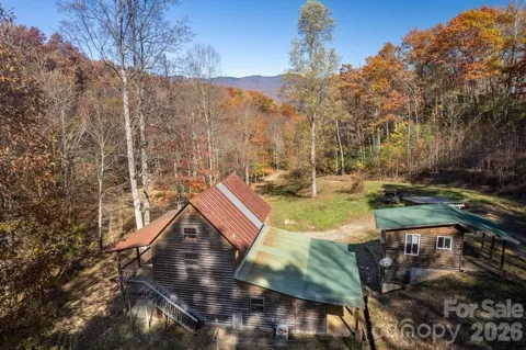 930 Copperhead Cove