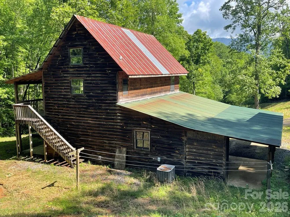 930 Copperhead Cove Sylva, NC 28779