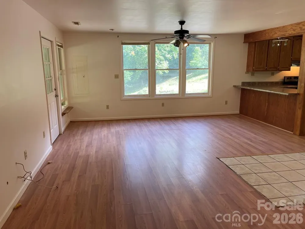930 Copperhead Cove Sylva, NC 28779