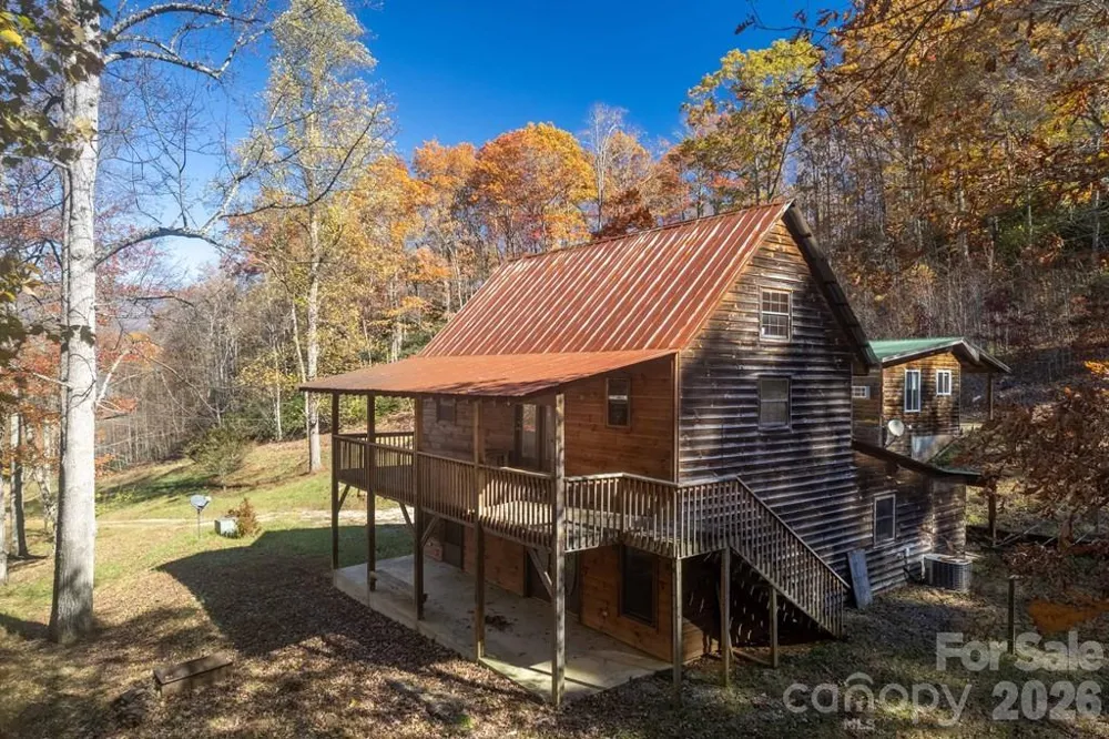 930 Copperhead Cove Sylva, NC 28779