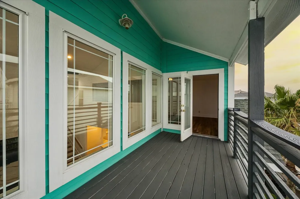407 Isles End Road Tiki Island, TX 77554