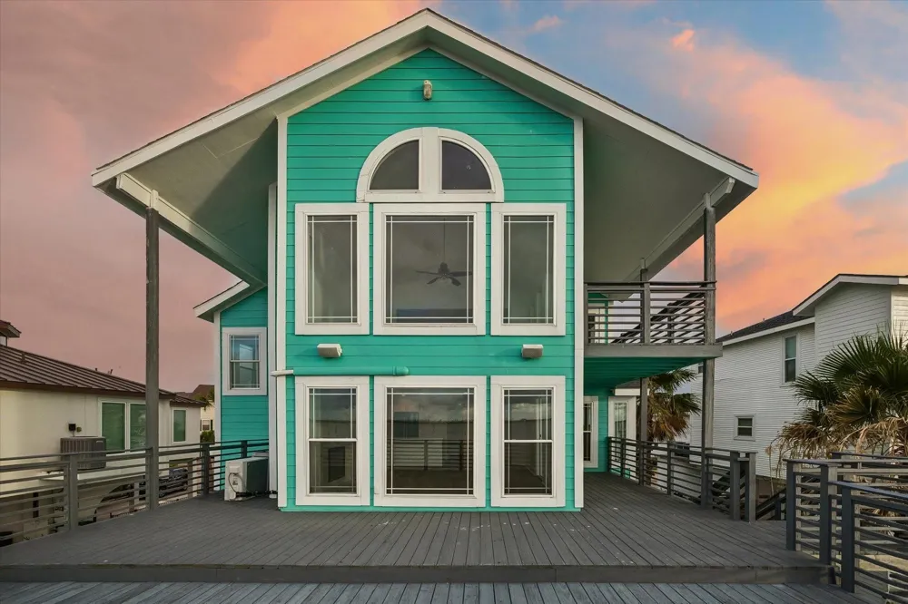 407 Isles End Road Tiki Island, TX 77554