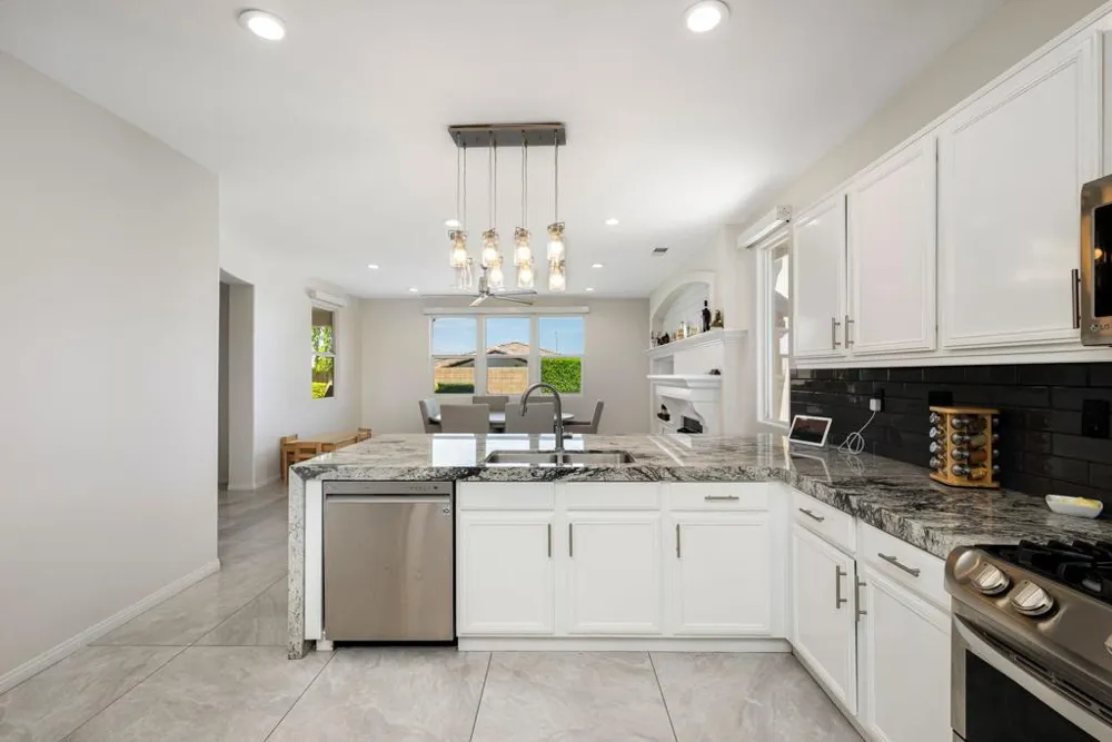 41372 Gaslight Avenue Bermuda Dunes, CA 92203