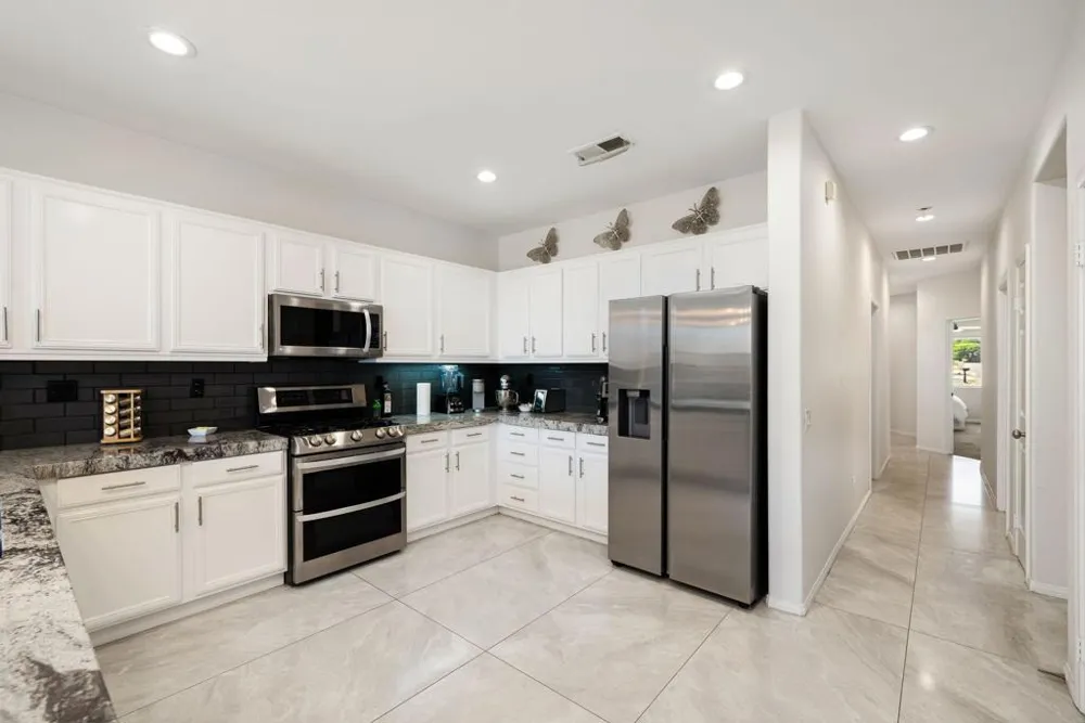 41372 Gaslight Avenue Bermuda Dunes, CA 92203