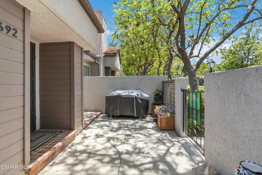 692 Via Colinas Westlake Village, CA 91362