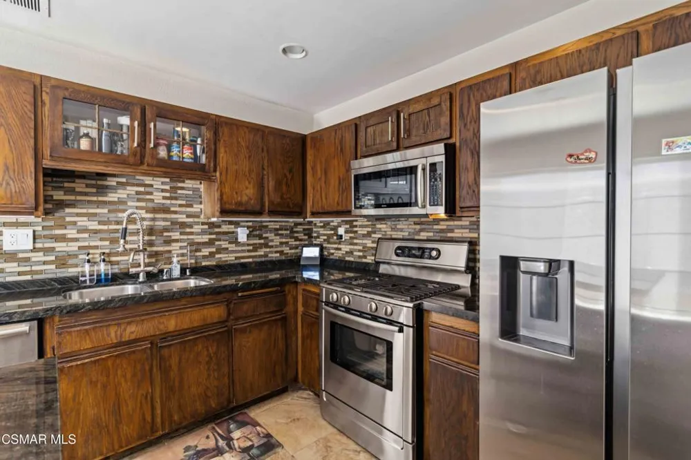 692 Via Colinas Westlake Village, CA 91362