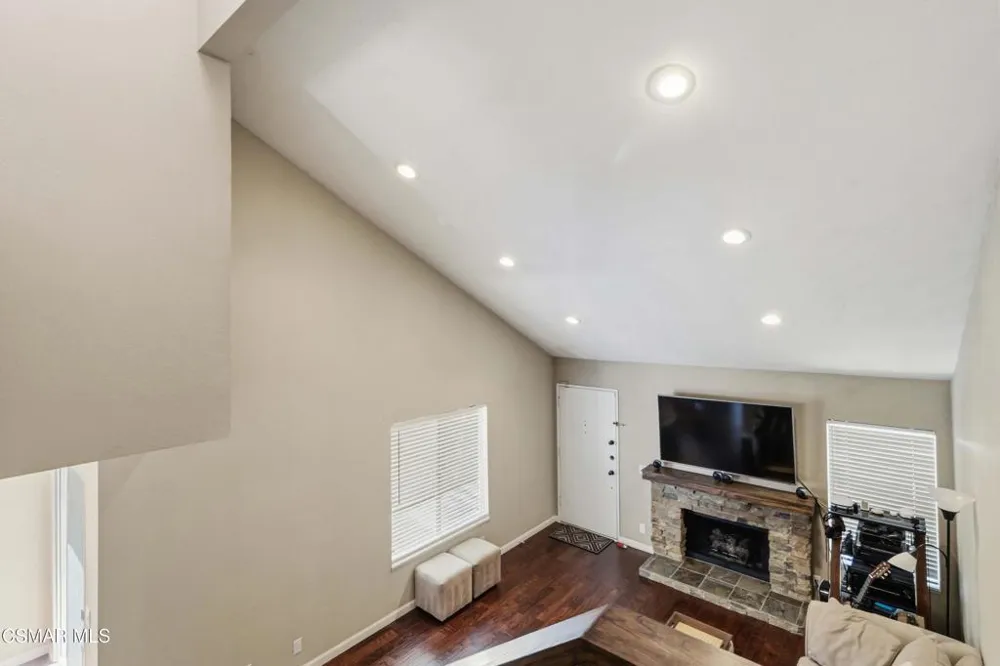692 Via Colinas Westlake Village, CA 91362