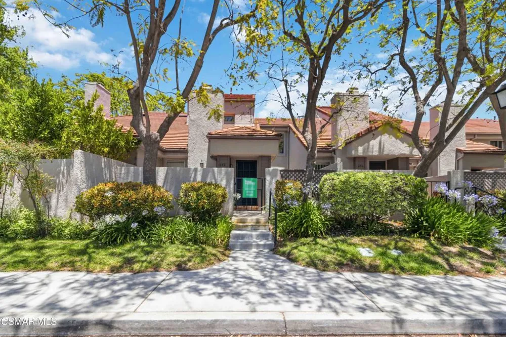 692 Via Colinas Westlake Village, CA 91362