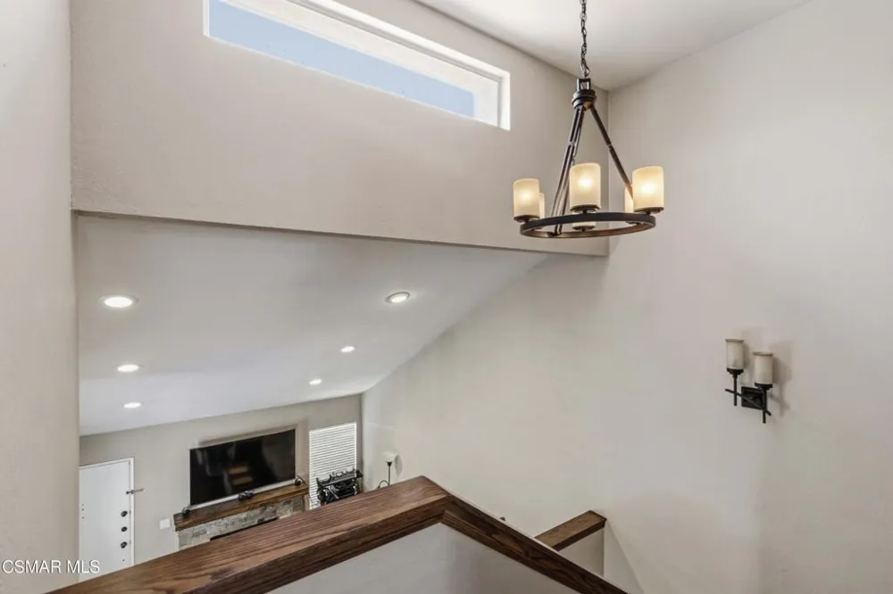 692 Via Colinas Westlake Village, CA 91362
