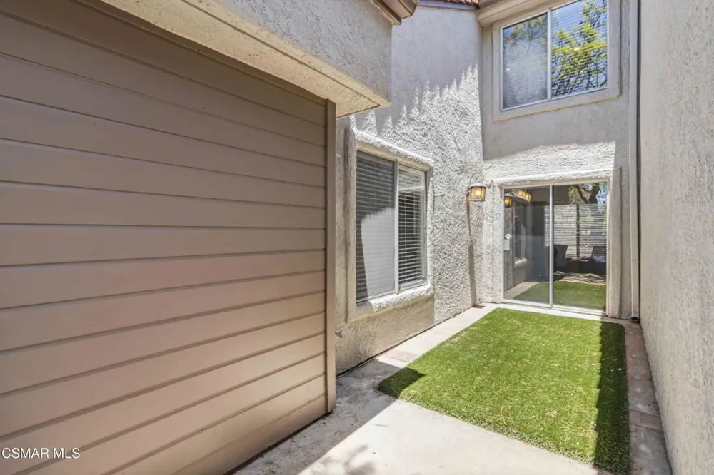 692 Via Colinas Westlake Village, CA 91362