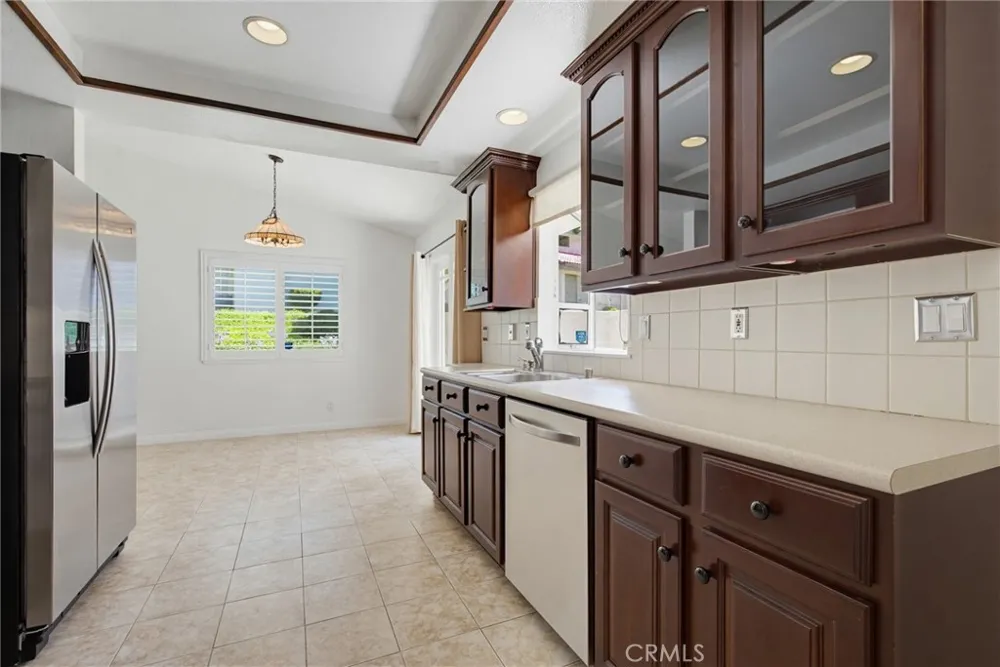 6818 Poppyview Drive Oak Park, CA 91377
