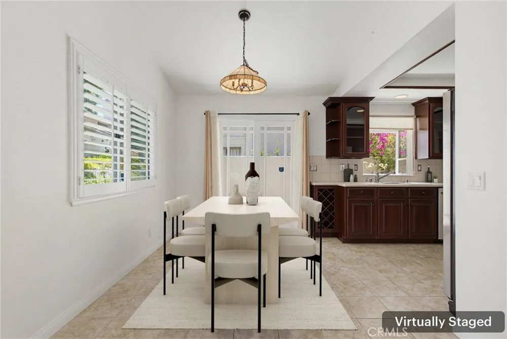 6818 Poppyview Drive Oak Park, CA 91377