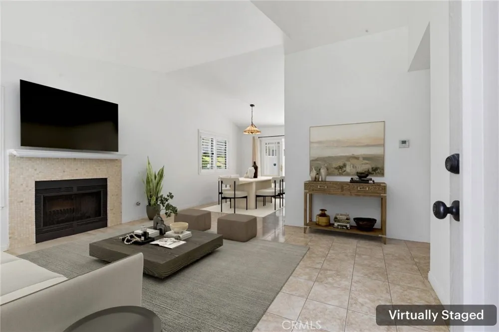 6818 Poppyview Drive Oak Park, CA 91377