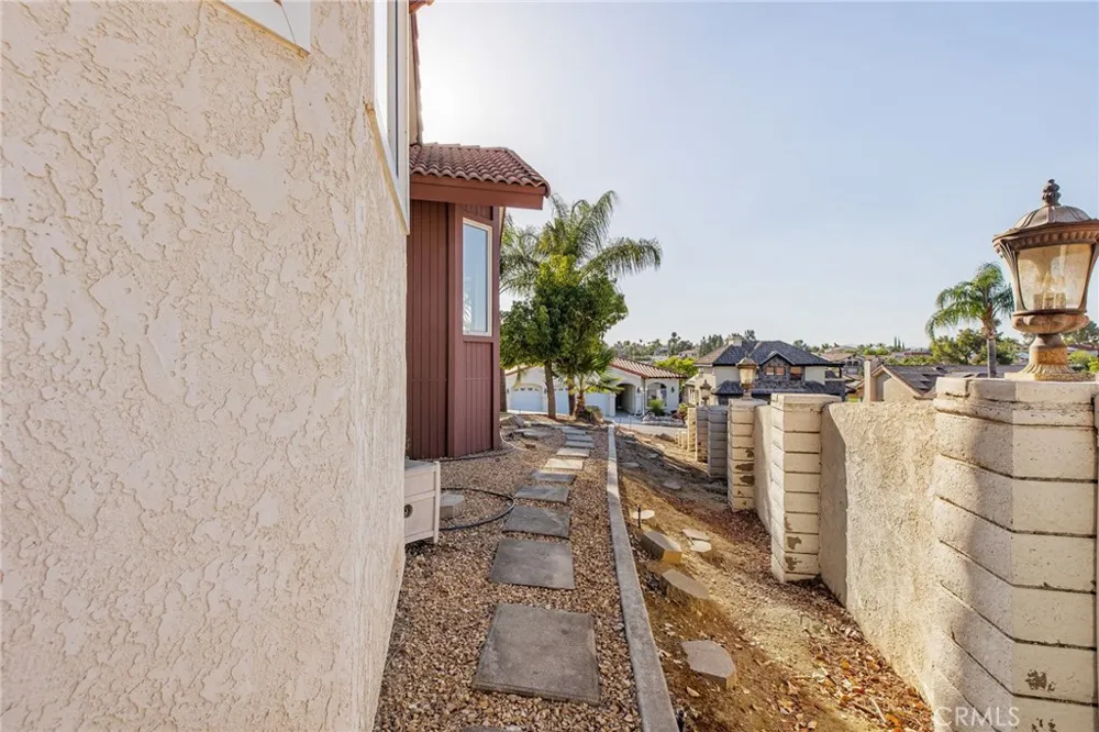 22627 Calcutta Canyon Lake, CA 92587