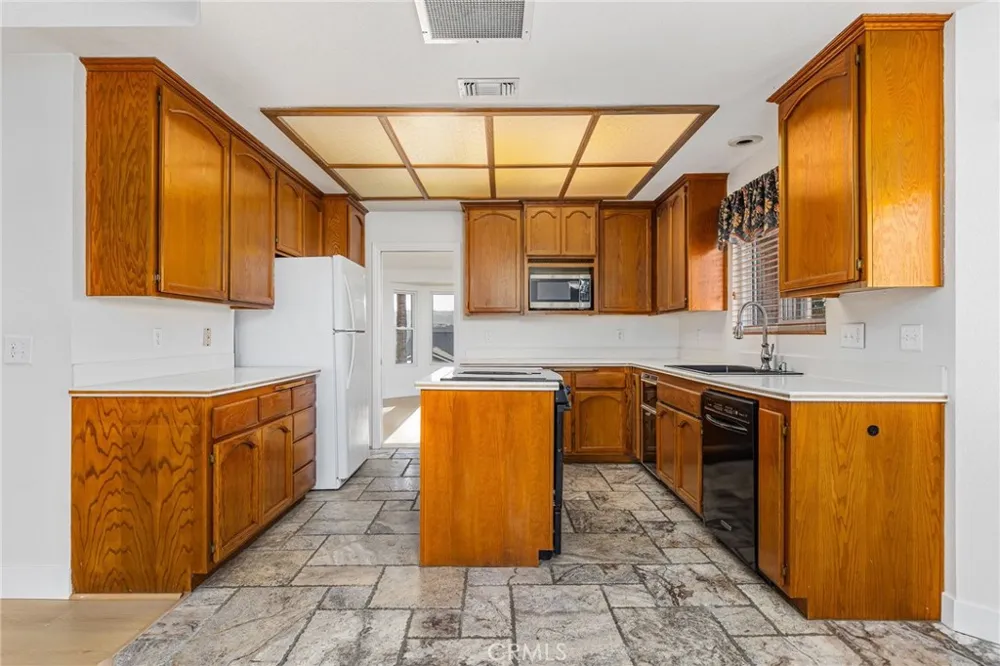 22627 Calcutta Canyon Lake, CA 92587