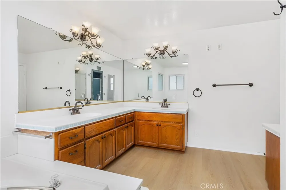 22627 Calcutta Canyon Lake, CA 92587