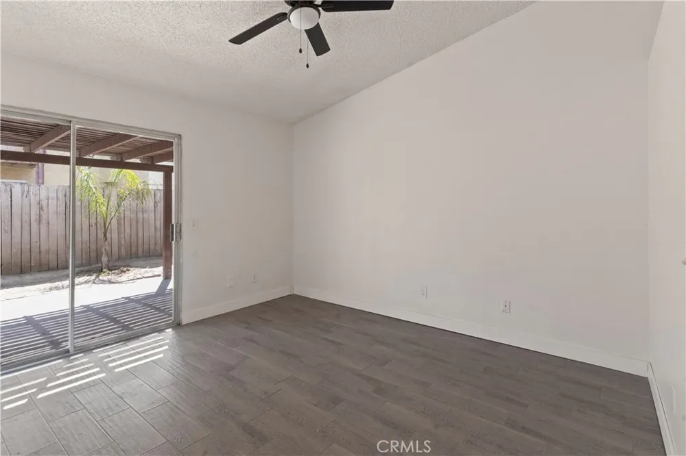 1529 Apple Creek Perris, CA 92571