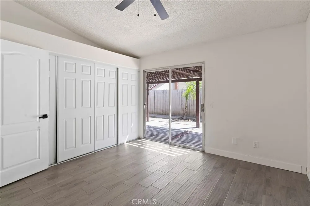1529 Apple Creek Perris, CA 92571