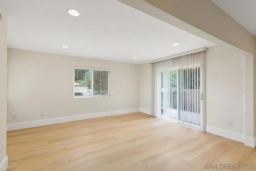 2097 Caminito Capa La Jolla, CA 92037