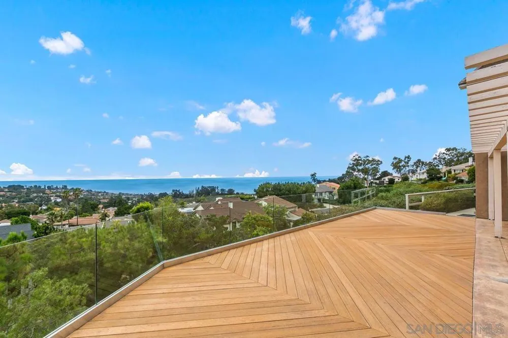 2097 Caminito Capa La Jolla, CA 92037