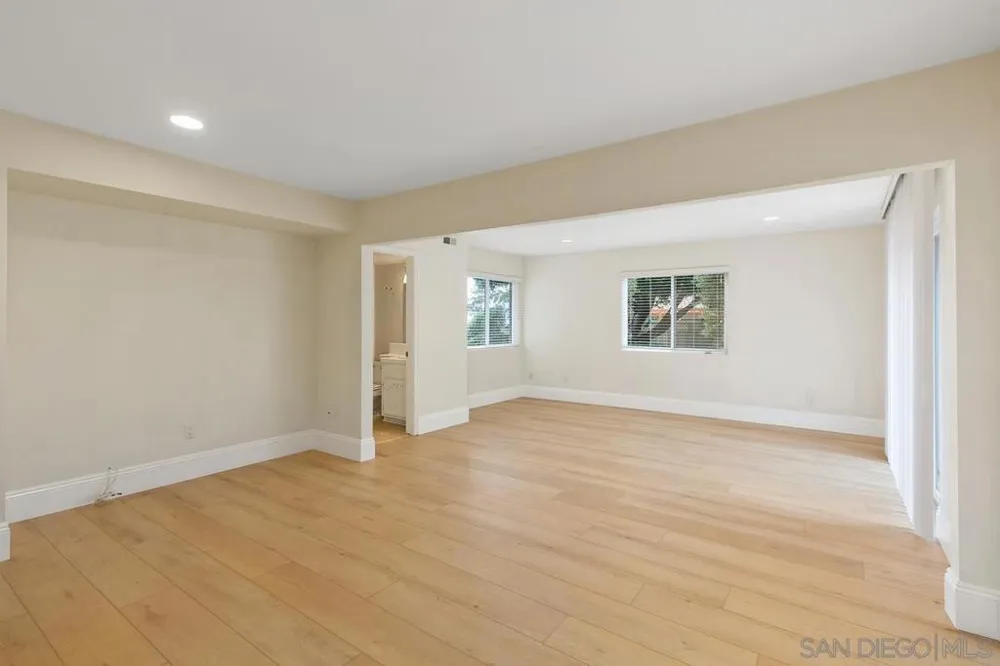 2097 Caminito Capa La Jolla, CA 92037