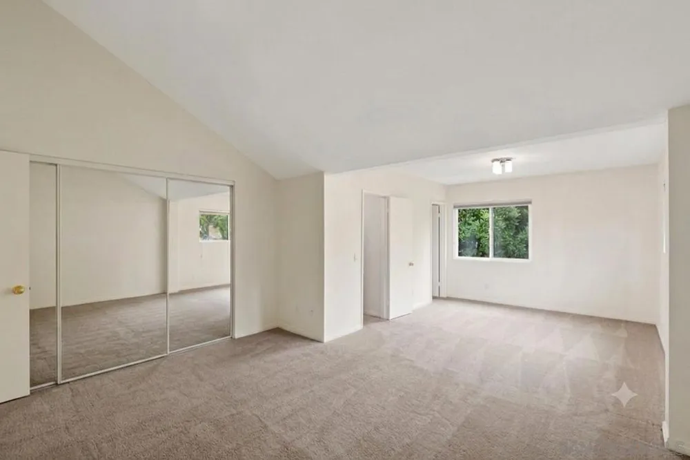 2097 Caminito Capa La Jolla, CA 92037