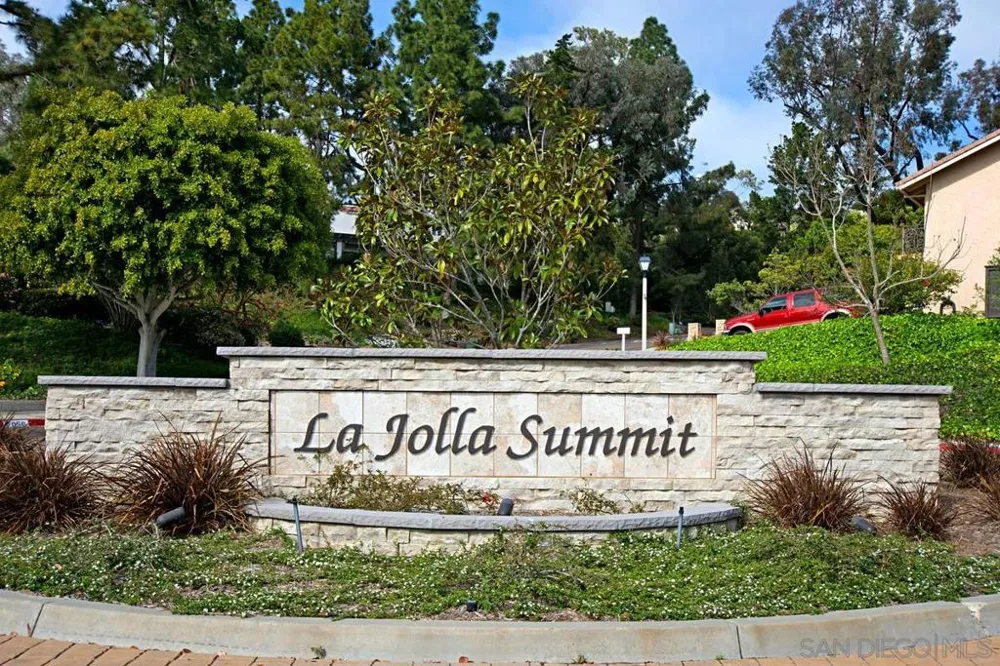 2097 Caminito Capa La Jolla, CA 92037