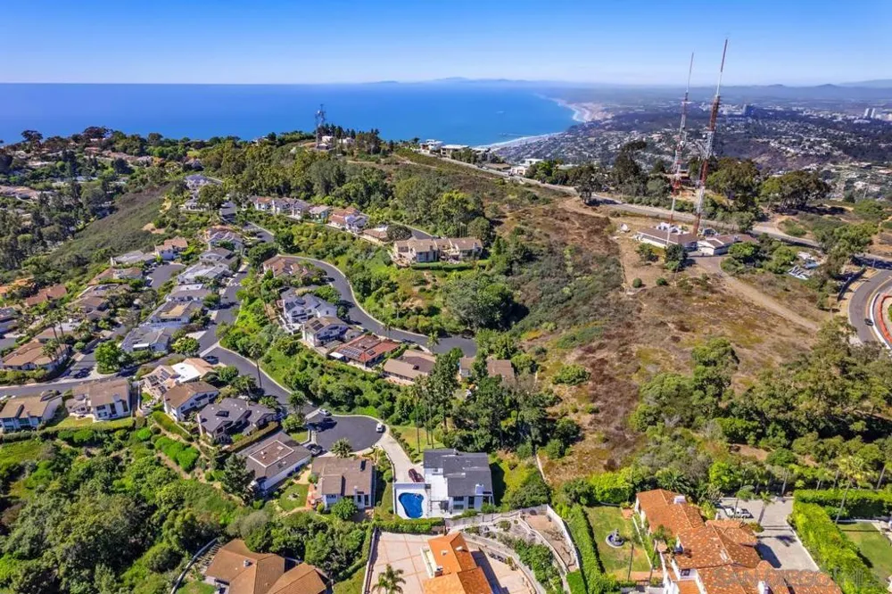 2097 Caminito Capa La Jolla, CA 92037