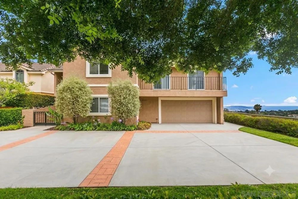 2097 Caminito Capa La Jolla, CA 92037