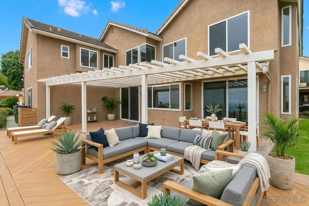 2097 Caminito Capa La Jolla, CA 92037