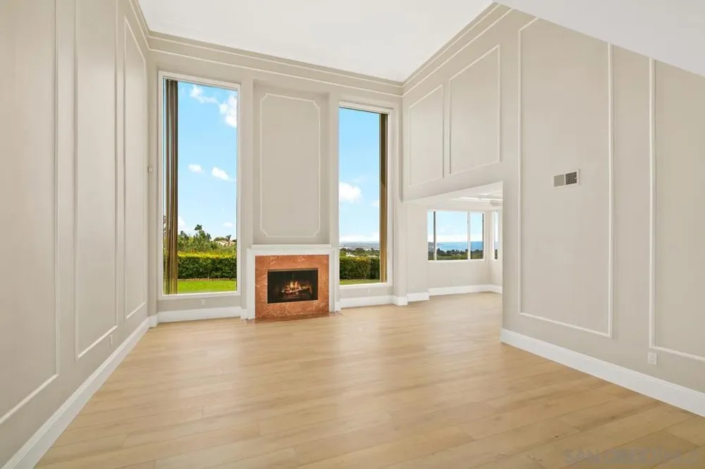 2097 Caminito Capa La Jolla, CA 92037