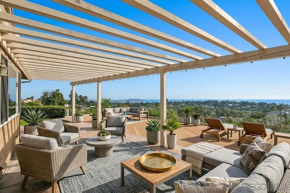 2097 Caminito Capa La Jolla, CA 92037