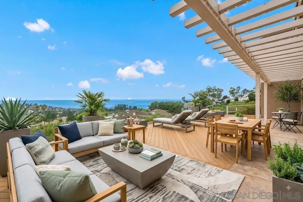 2097 Caminito Capa La Jolla, CA 92037