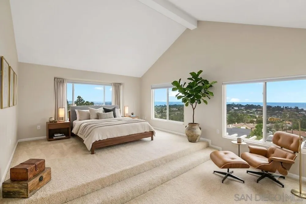 2097 Caminito Capa La Jolla, CA 92037