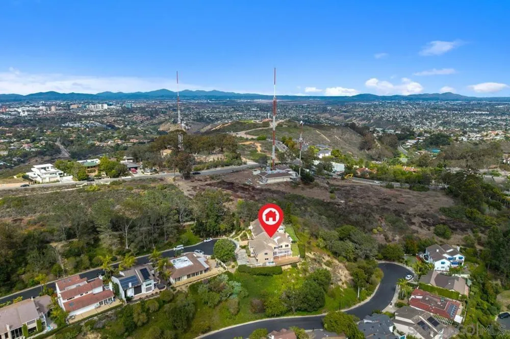 2097 Caminito Capa La Jolla, CA 92037