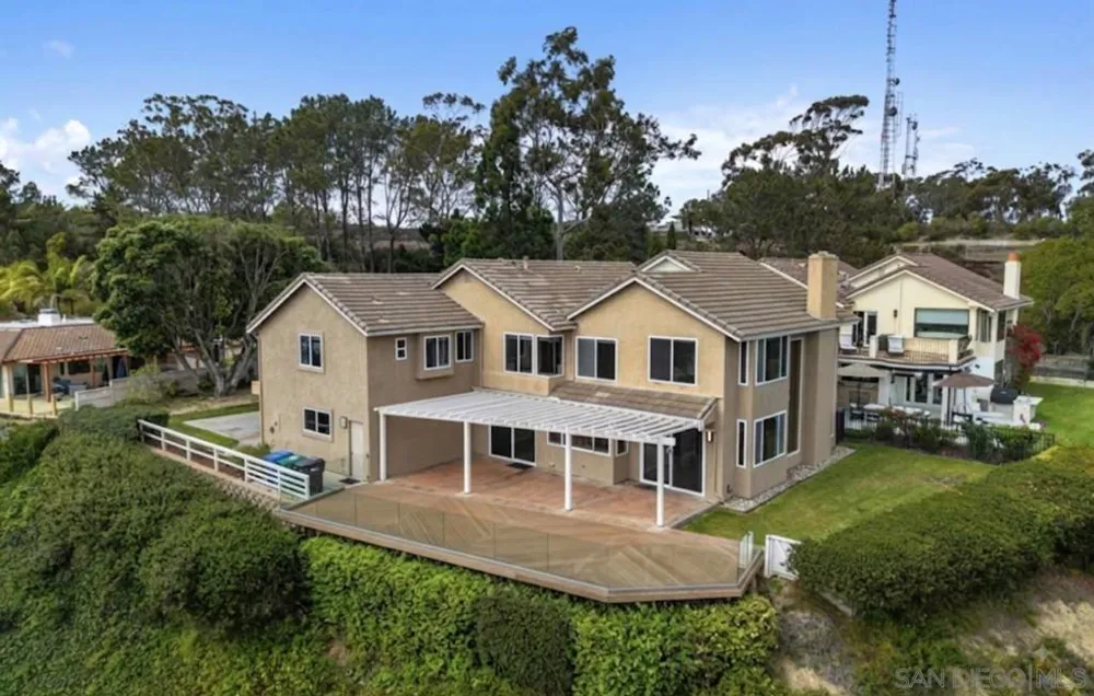 2097 Caminito Capa La Jolla, CA 92037