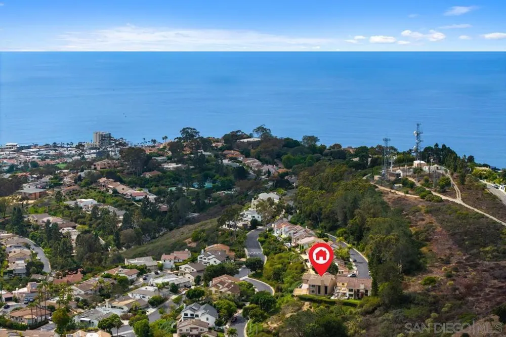 2097 Caminito Capa La Jolla, CA 92037