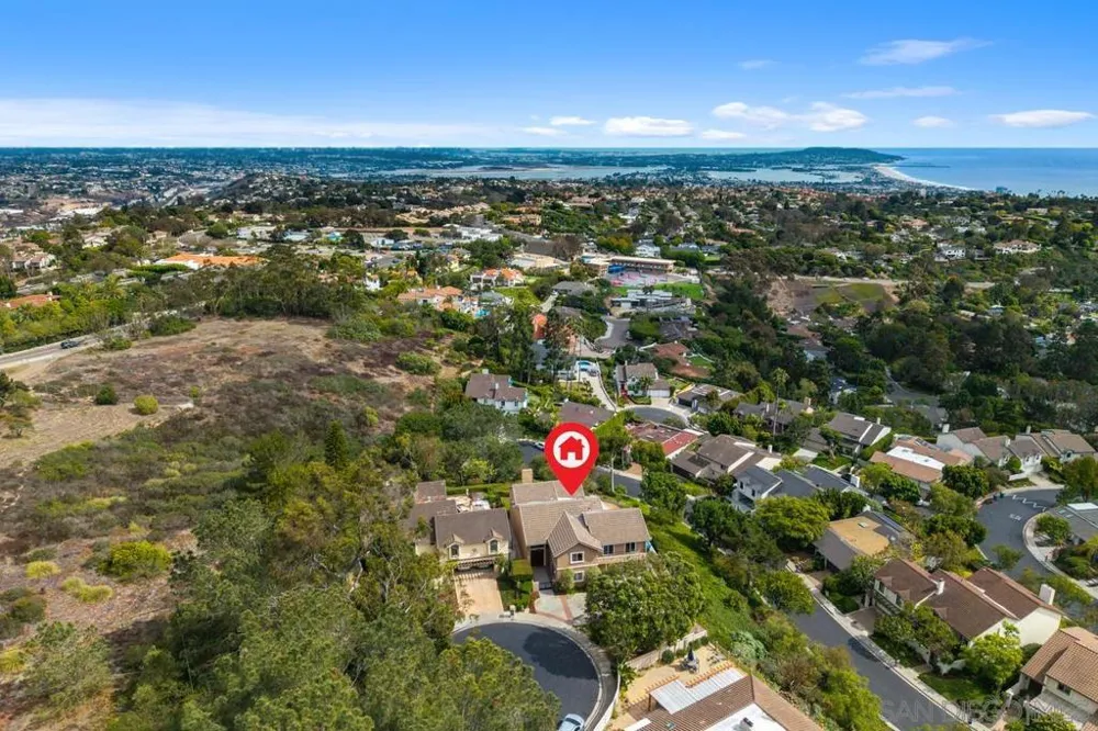 2097 Caminito Capa La Jolla, CA 92037