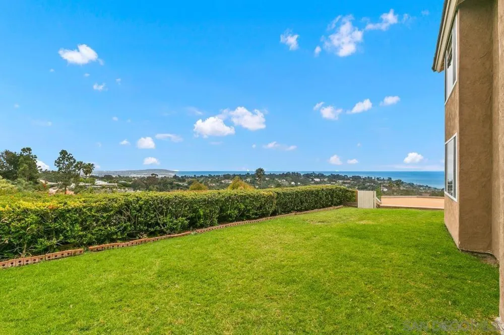 2097 Caminito Capa La Jolla, CA 92037